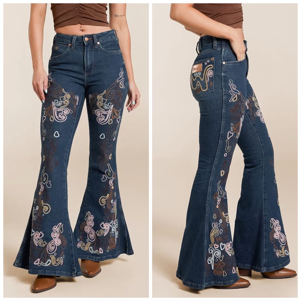Wrangler X Lainey Wilson Windflower Bell Bottom Jeans Flare Embroidered Size 28